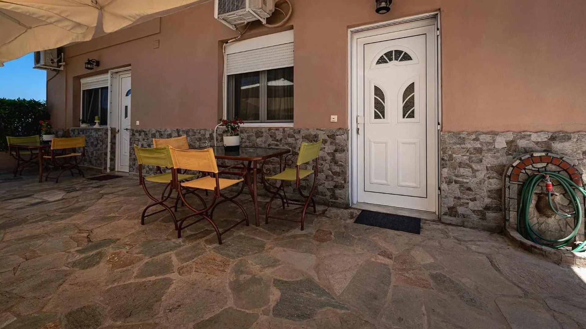 Alexandra'S Garden Apartment Paliouri Greece